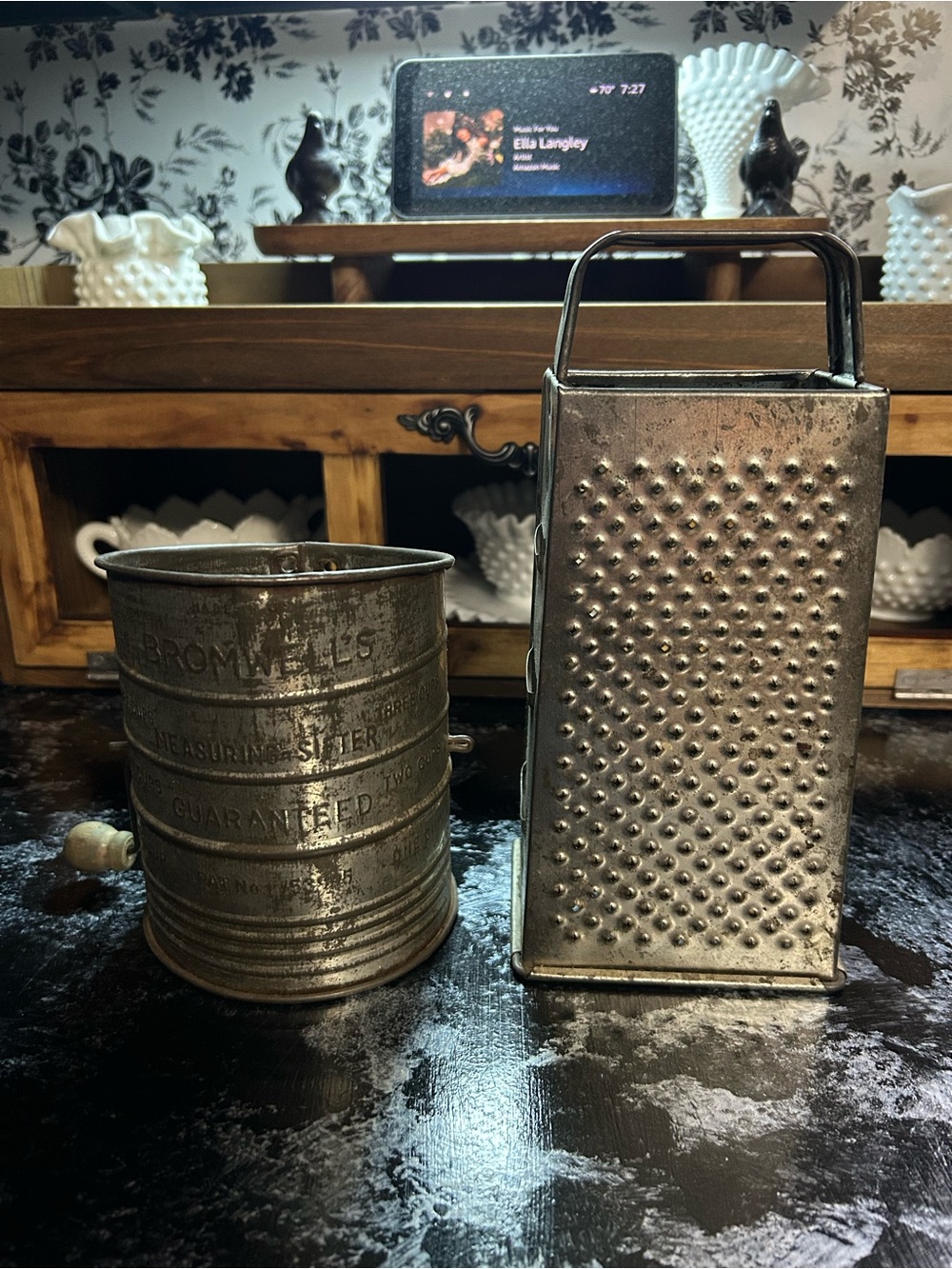 Vintage Metal Kitchen Sifter and Box Grater - Silver
